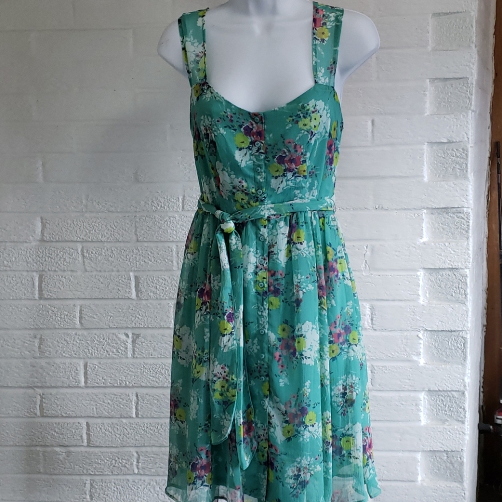 Lauren Conrad sundress size 6. Mint green floral